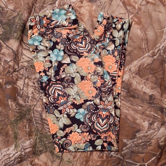 OS LulaRoe Leggings - Picture 1 of 2